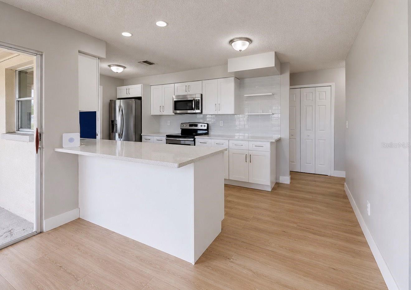 1729 BIKINI CT, CAPE CORAL, FL — photo 8