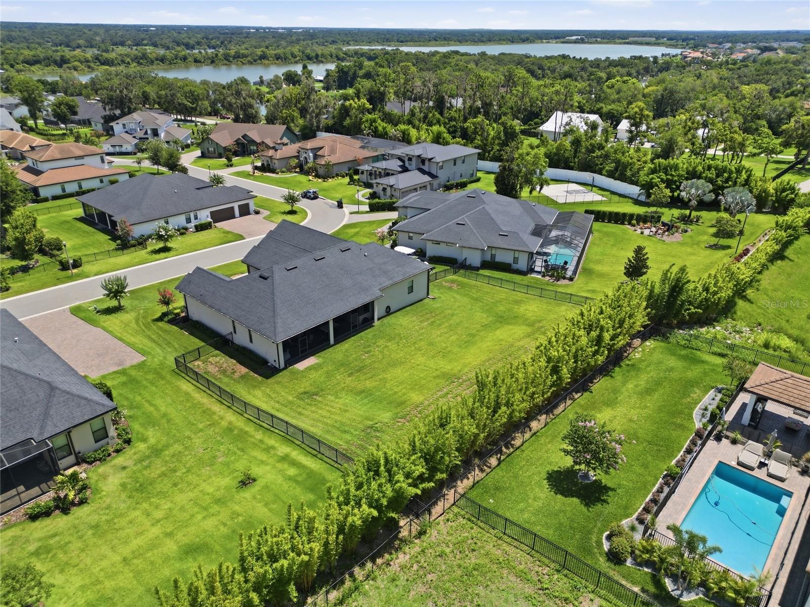 2564 DELPHI WOODS CIR, LAKELAND, FL — photo 12
