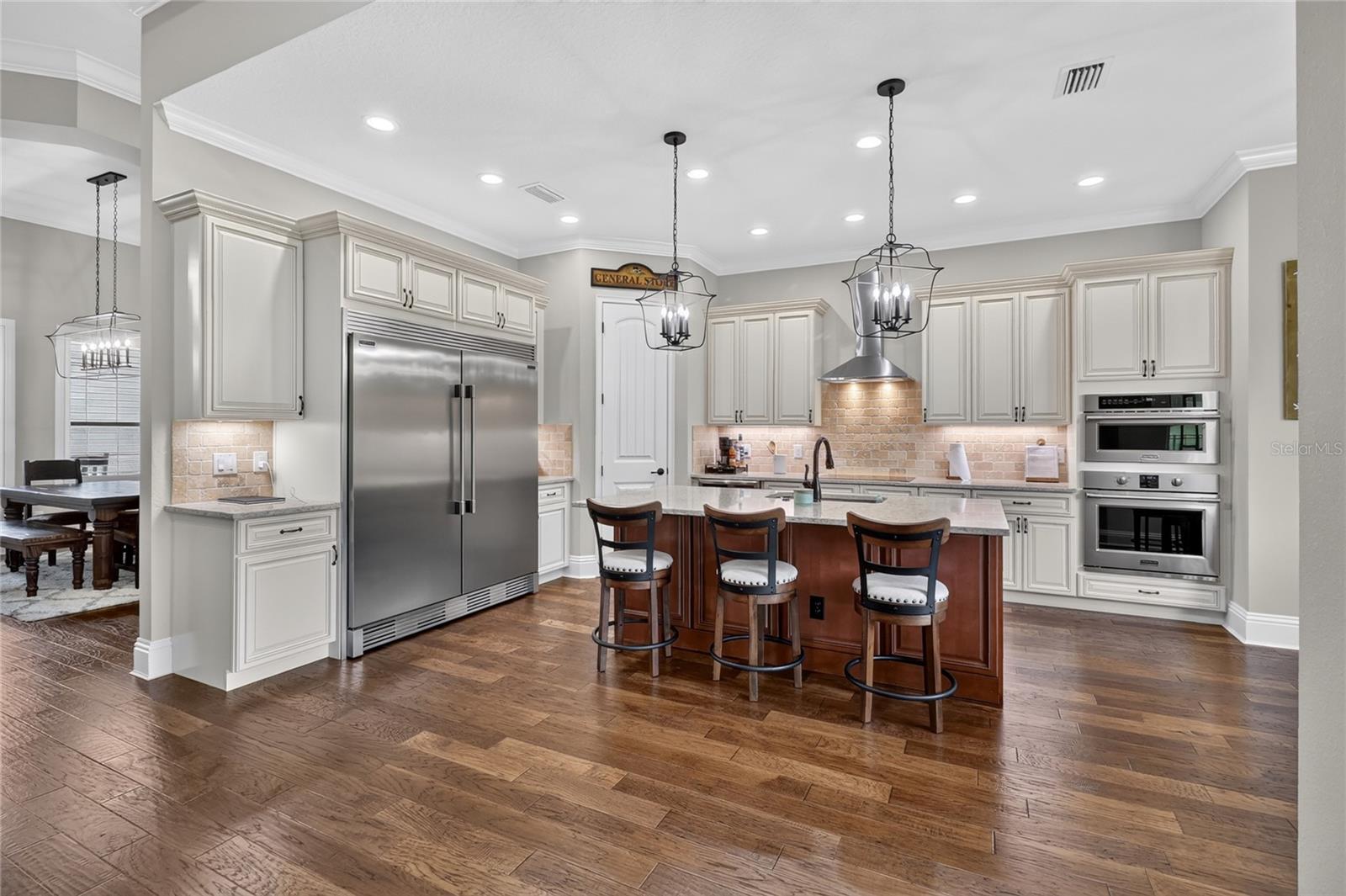 2564 DELPHI WOODS CIR, LAKELAND, FL — photo 28