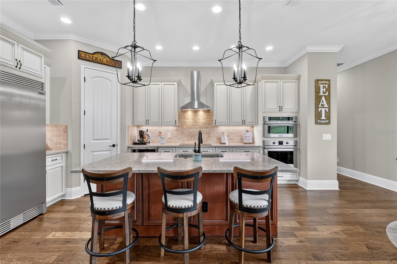 2564 DELPHI WOODS CIR, LAKELAND, FL — photo 29
