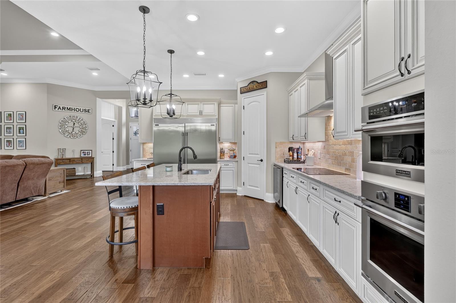 2564 DELPHI WOODS CIR, LAKELAND, FL — photo 30