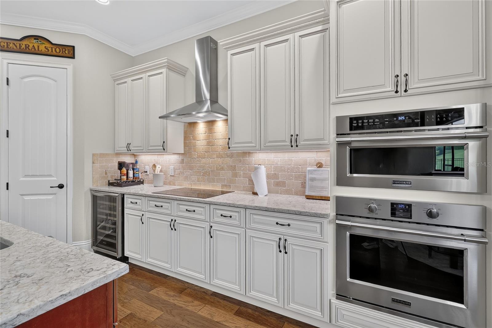 2564 DELPHI WOODS CIR, LAKELAND, FL — photo 33