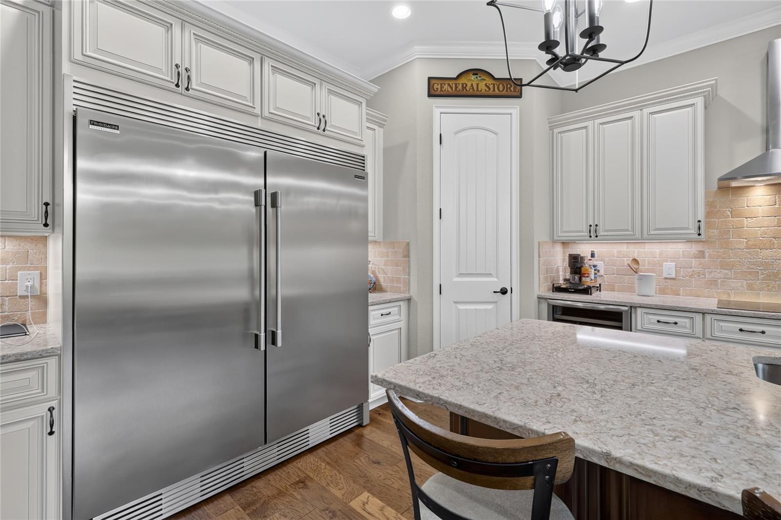 2564 DELPHI WOODS CIR, LAKELAND, FL — photo 34