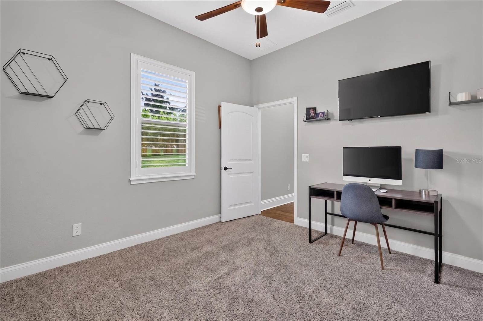 2564 DELPHI WOODS CIR, LAKELAND, FL — photo 48