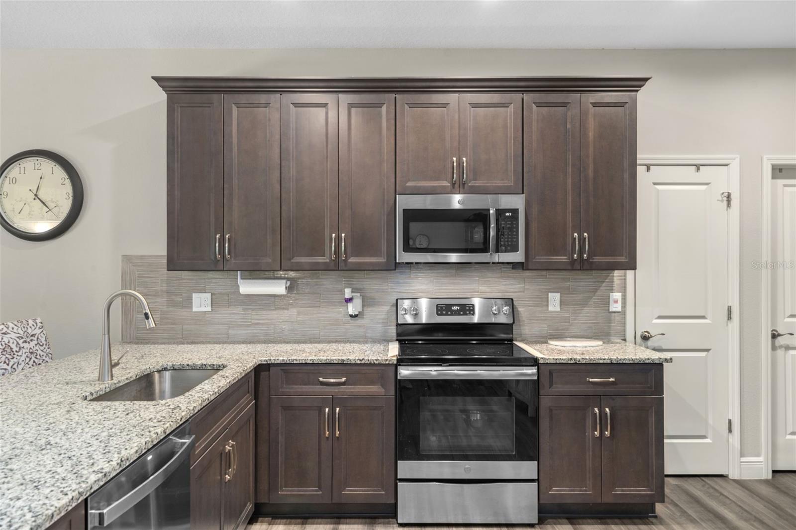15577 SAGO DR, BROOKSVILLE, FL — photo 16