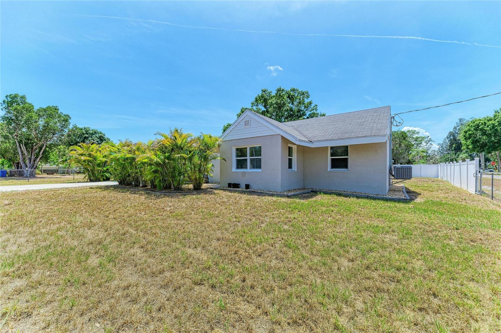 901 OAK ST SW, RUSKIN, FL — photo 33
