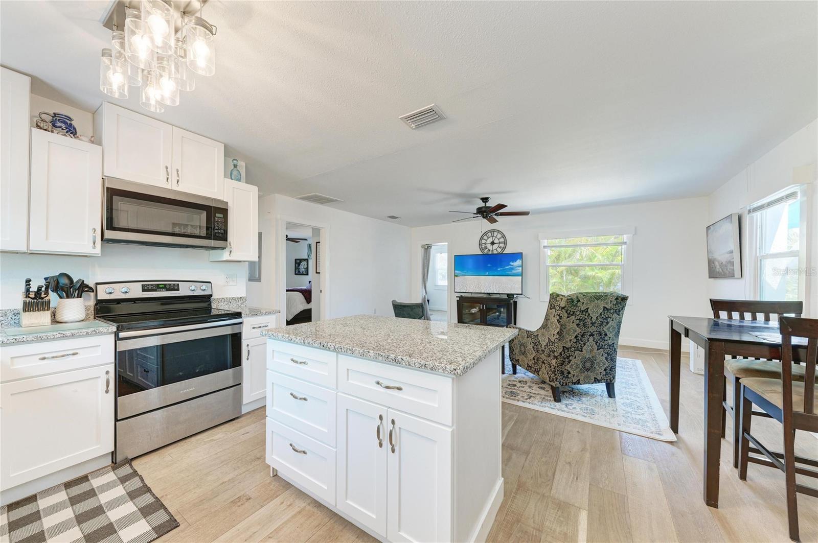 901 OAK ST SW, RUSKIN, FL — photo 12