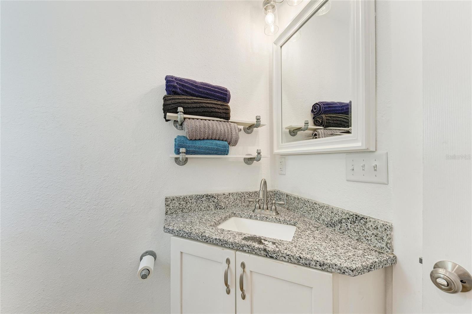 901 OAK ST SW, RUSKIN, FL — photo 29