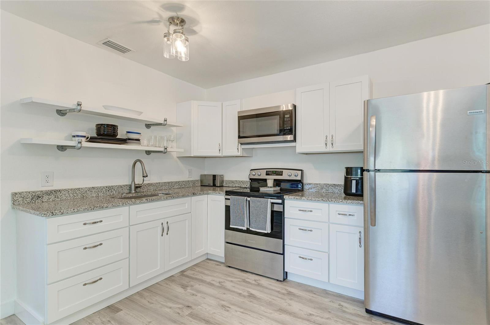 901 OAK ST SW, RUSKIN, FL — photo 46