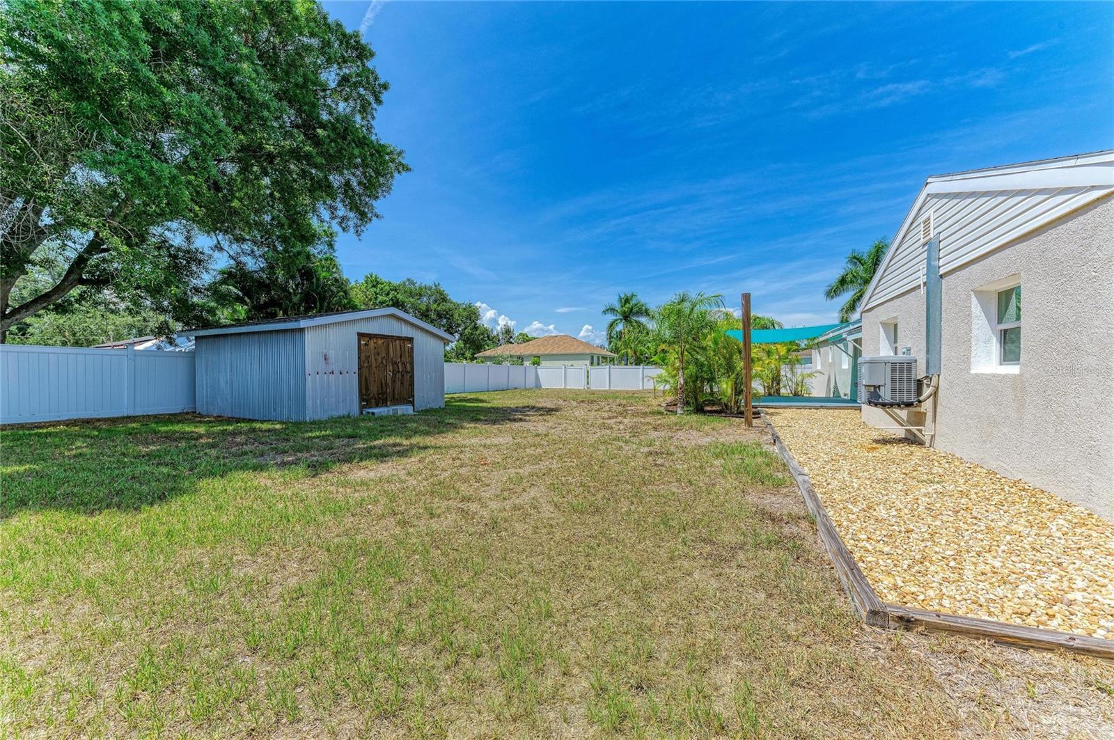 901 OAK ST SW, RUSKIN, FL — photo 58