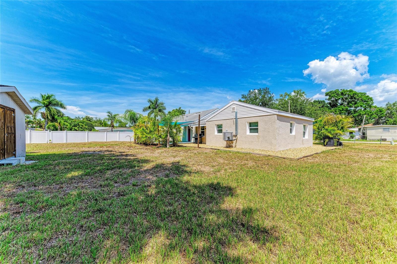 901 OAK ST SW, RUSKIN, FL — photo 59