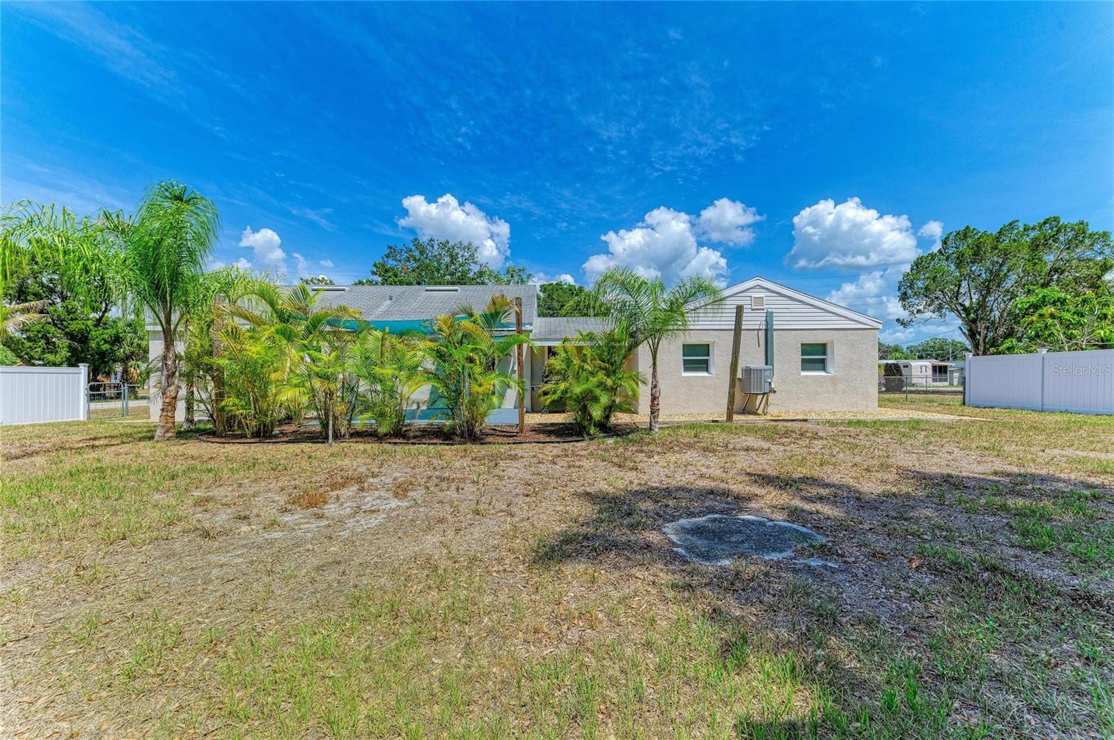 901 OAK ST SW, RUSKIN, FL — photo 61