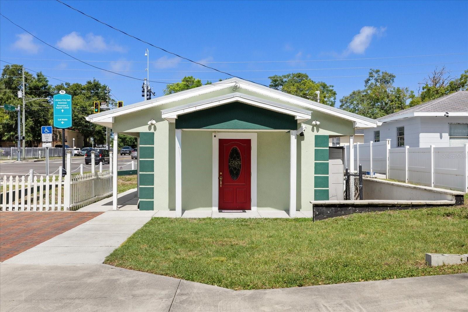 6511 MAIN ST, NEW PORT RICHEY, FL — photo 8