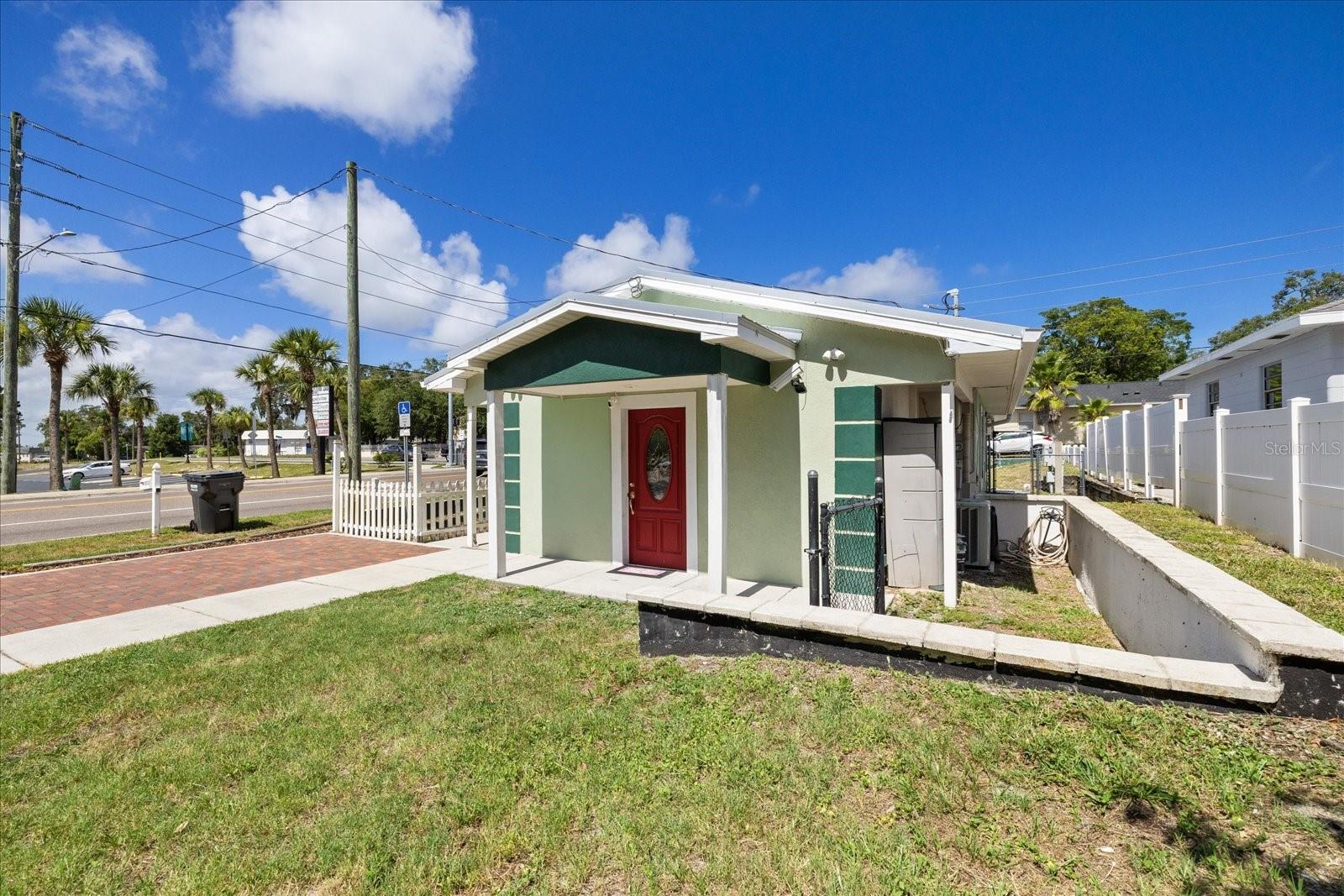 6511 MAIN ST, NEW PORT RICHEY, FL — photo 23