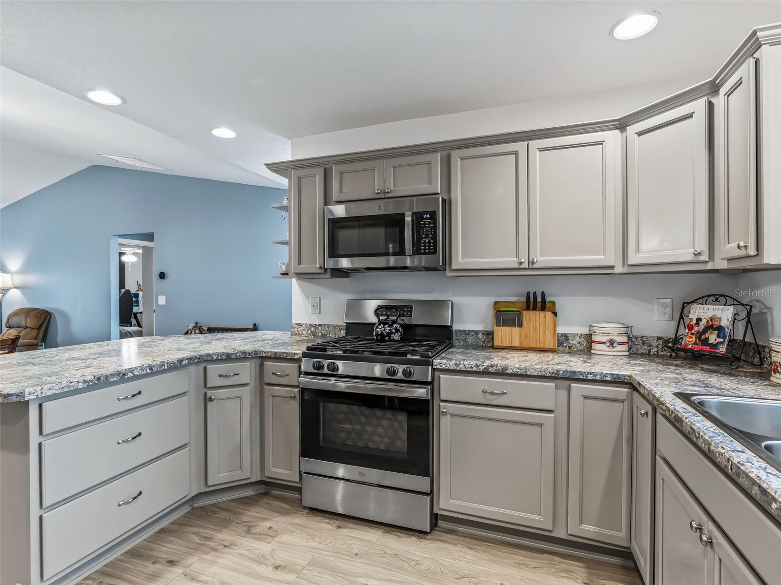 6128 SKINNER ST, THE VILLAGES, FL — photo 15