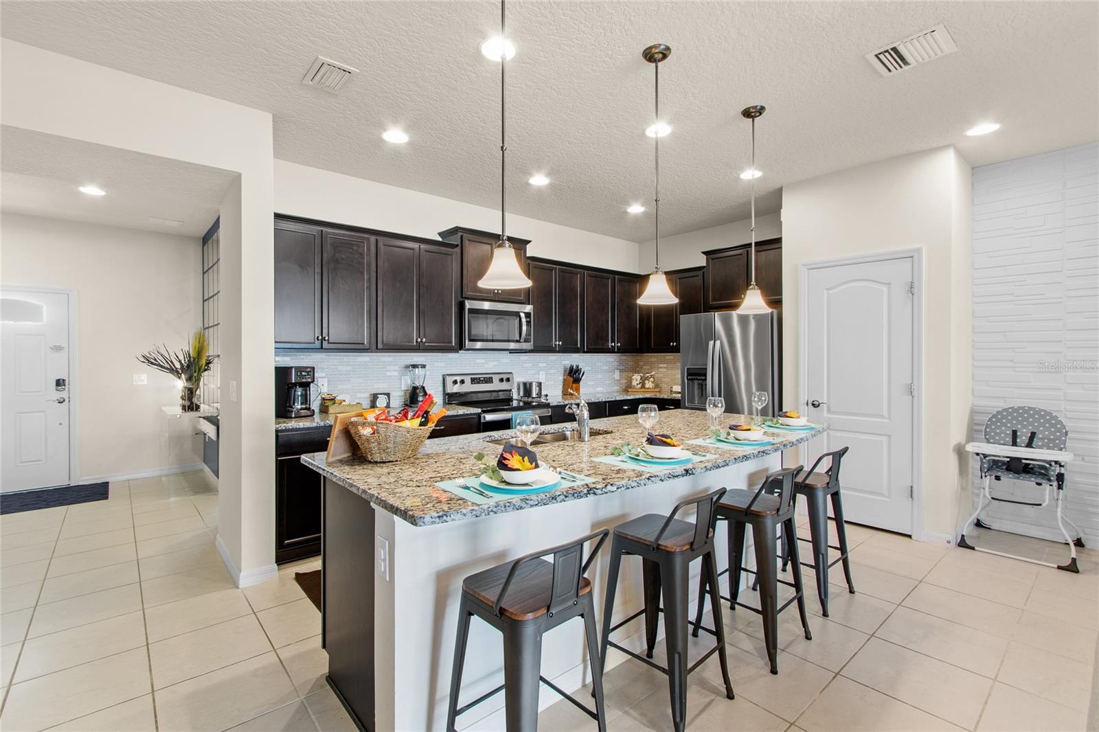 2426 TANGIER DR, KISSIMMEE, FL — photo 3
