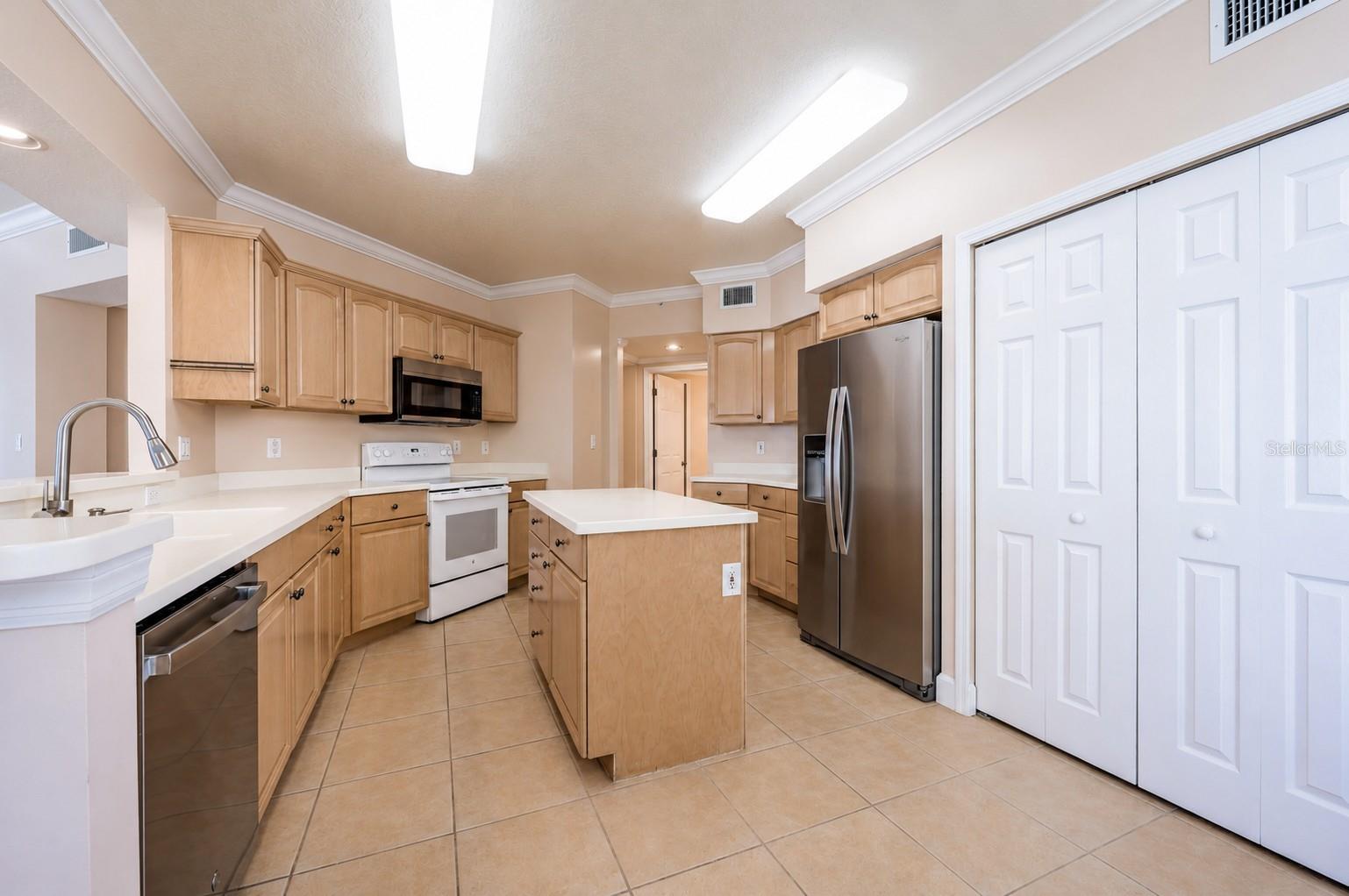16750 GULF BLVD #311, NORTH REDINGTON BEACH, FL — photo 9