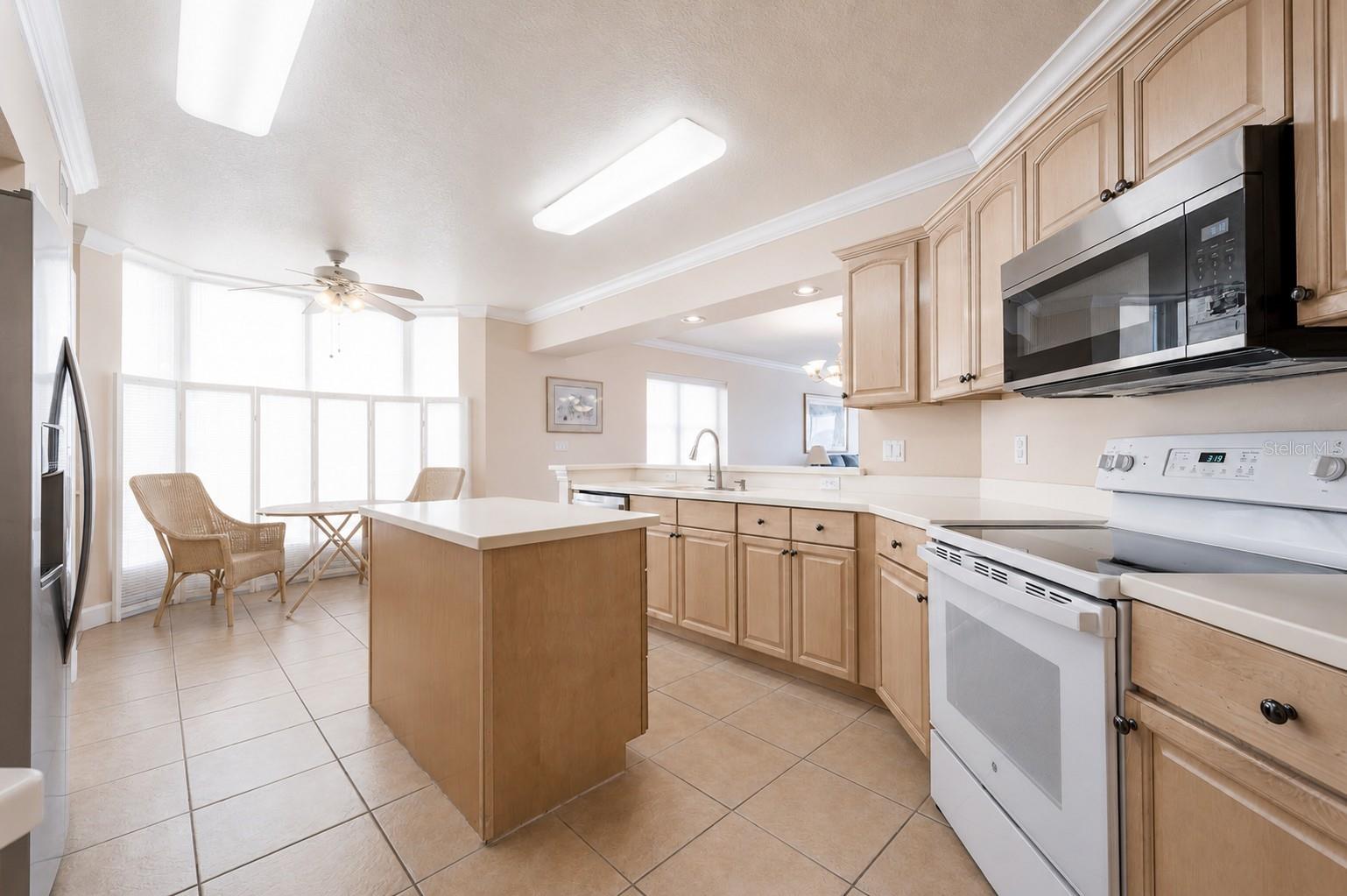 16750 GULF BLVD #311, NORTH REDINGTON BEACH, FL — photo 10