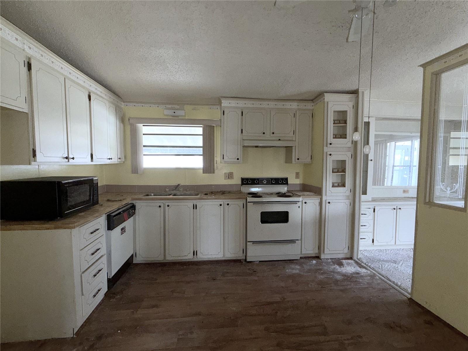 35044 MCCULLOUGHS LEAP, ZEPHYRHILLS, FL — photo 13