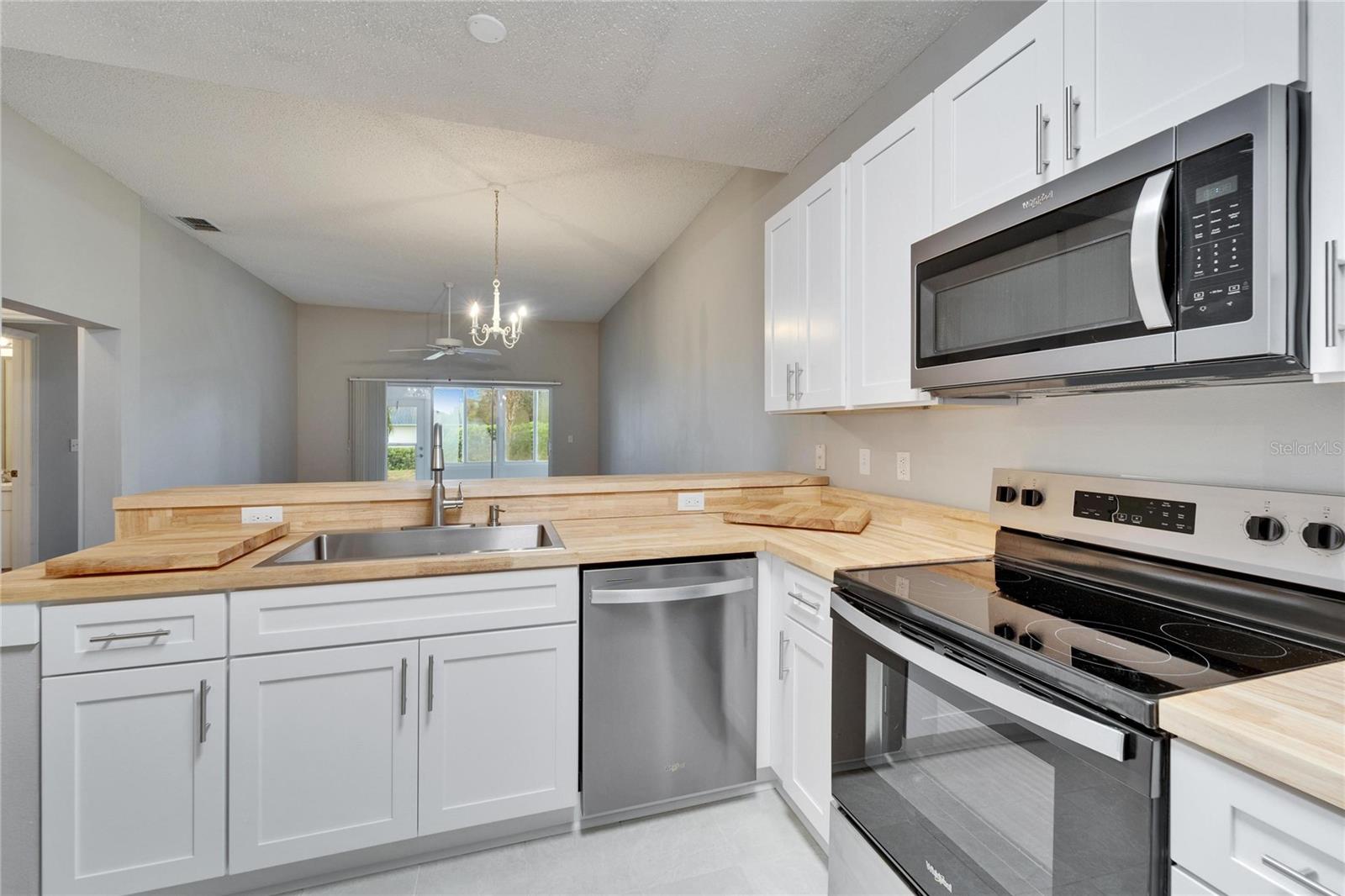 1032 RADISON AVE #2, SUN CITY CENTER, FL — photo 4