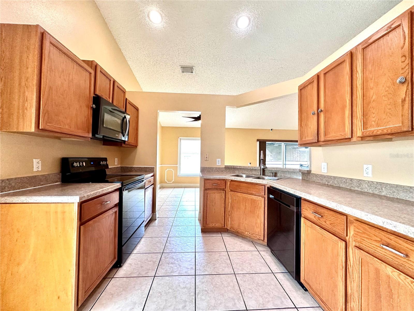 1650 NAVIGATOR LN, TARPON SPRINGS, FL — photo 4