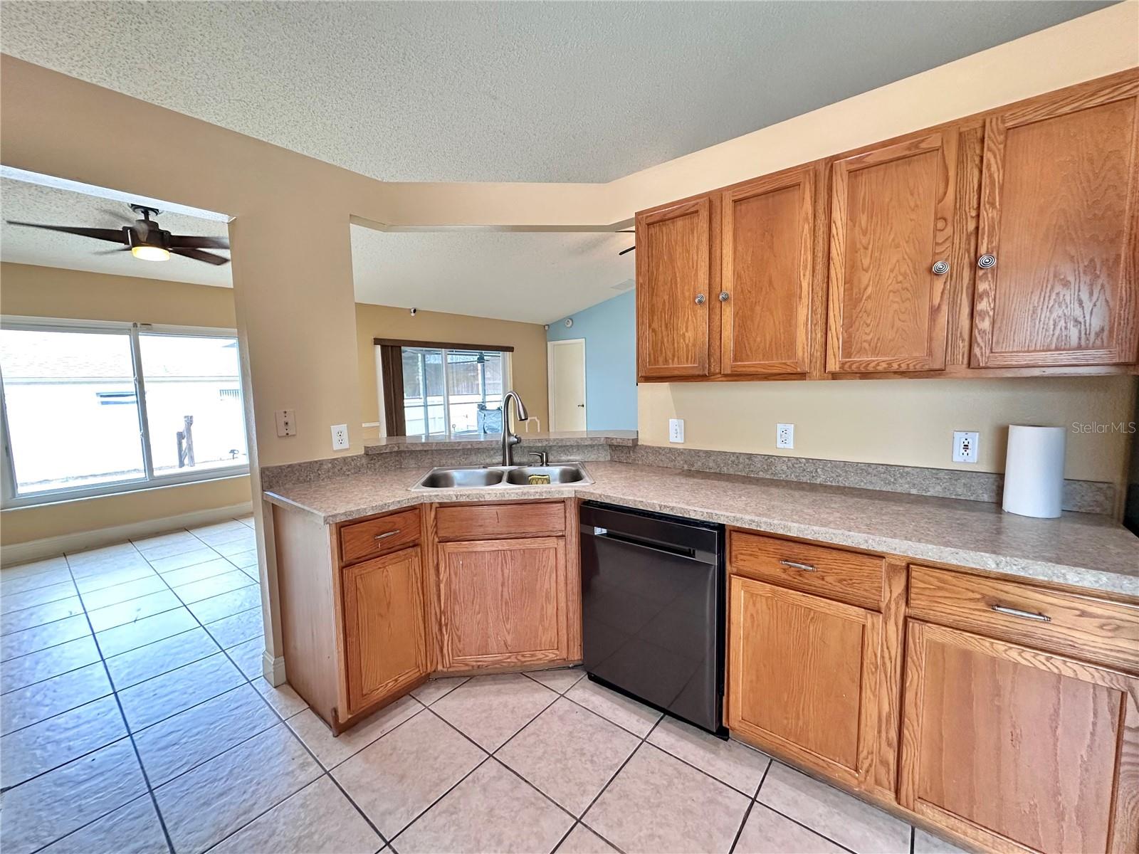 1650 NAVIGATOR LN, TARPON SPRINGS, FL — photo 5