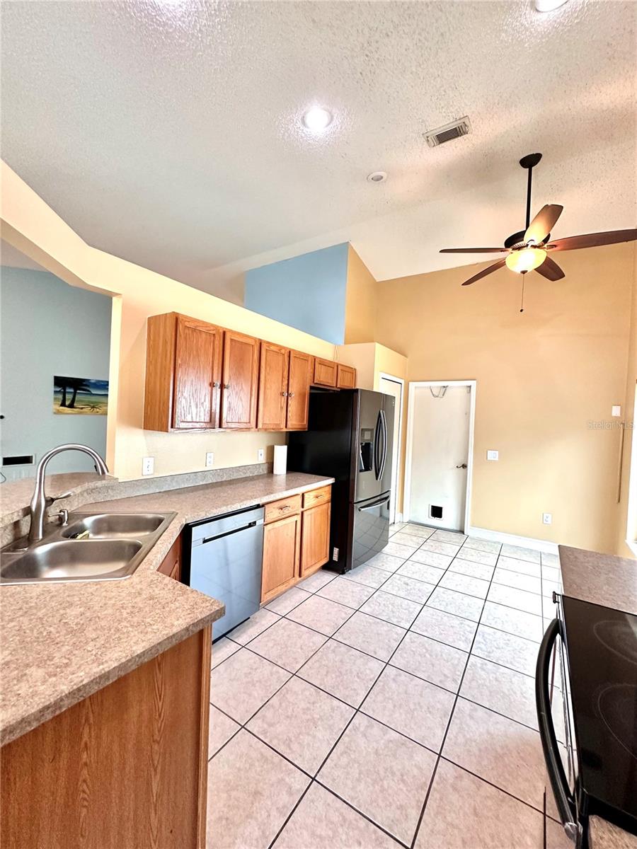 1650 NAVIGATOR LN, TARPON SPRINGS, FL — photo 9