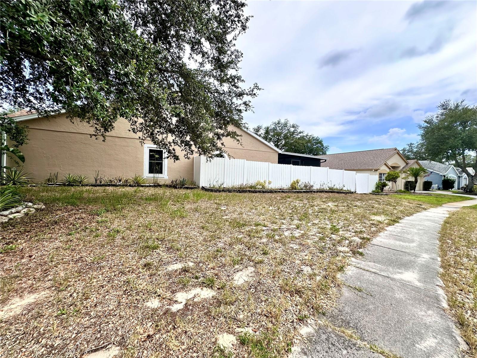 1650 NAVIGATOR LN, TARPON SPRINGS, FL — photo 46