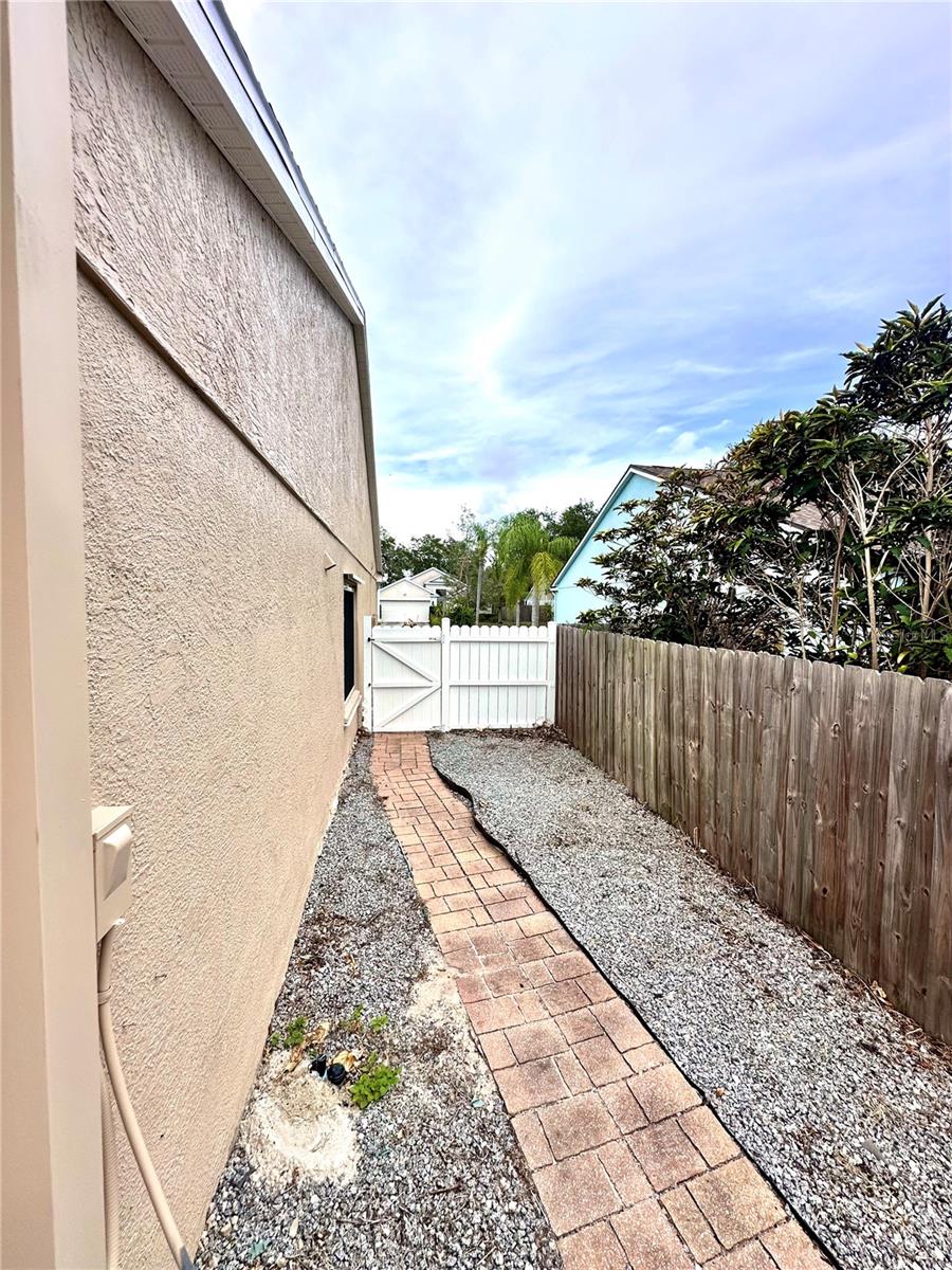1650 NAVIGATOR LN, TARPON SPRINGS, FL — photo 48