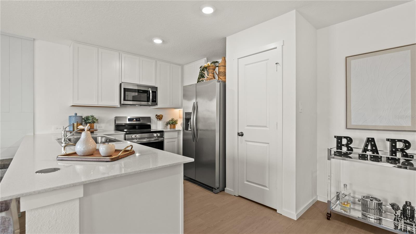 2483 AVEENO AVE, HAINES CITY, FL — photo 2