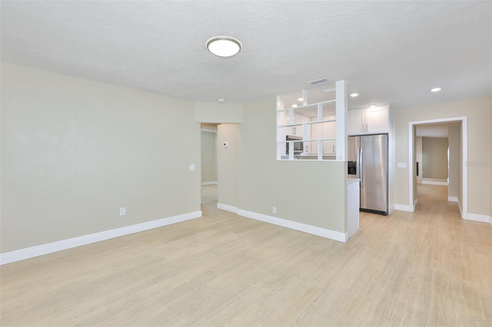 2450 40TH AVE N, ST PETERSBURG, FL — photo 2