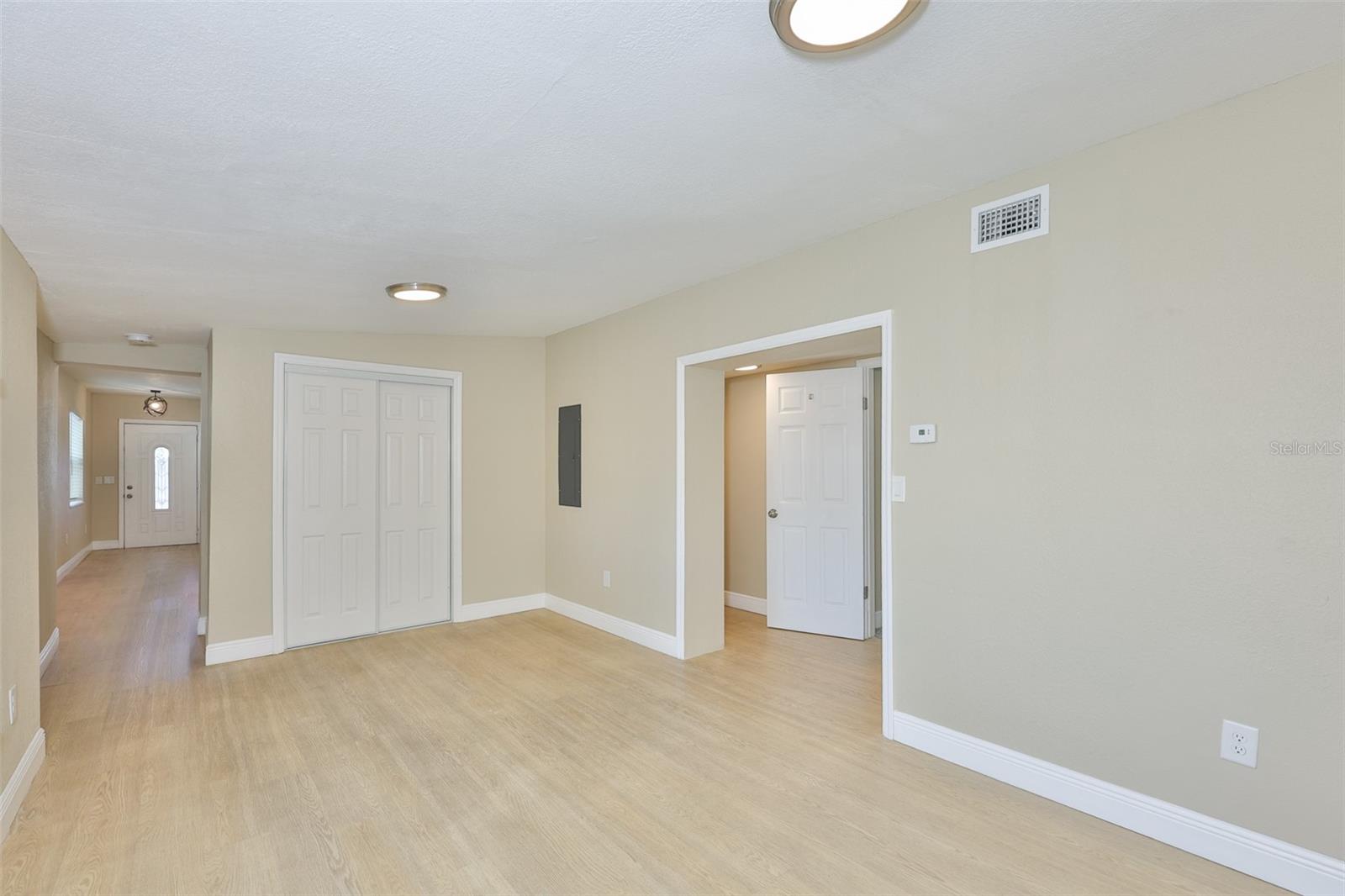 2450 40TH AVE N, ST PETERSBURG, FL — photo 14