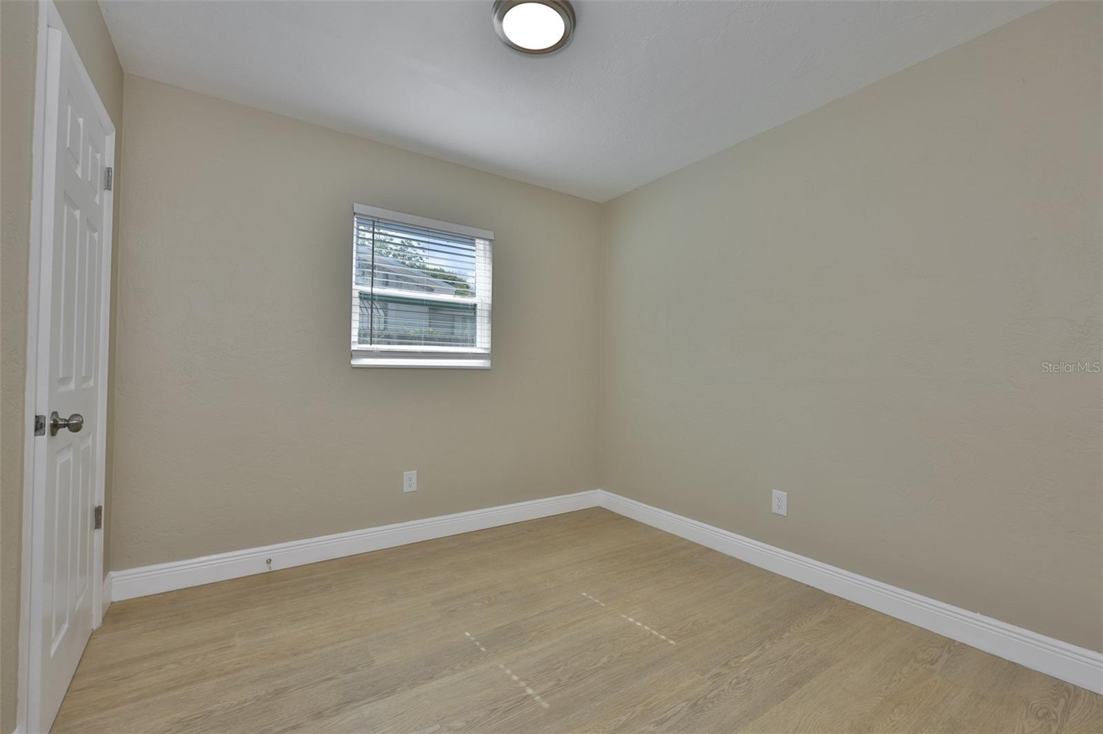 2450 40TH AVE N, ST PETERSBURG, FL — photo 19