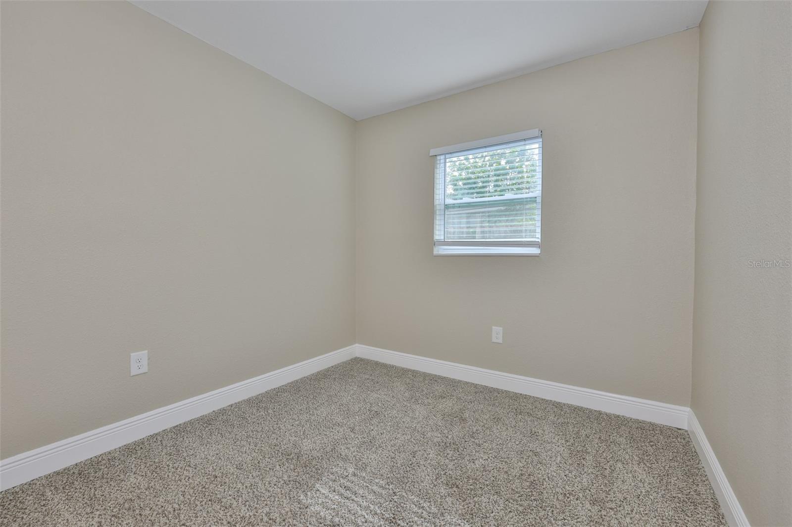2450 40TH AVE N, ST PETERSBURG, FL — photo 22