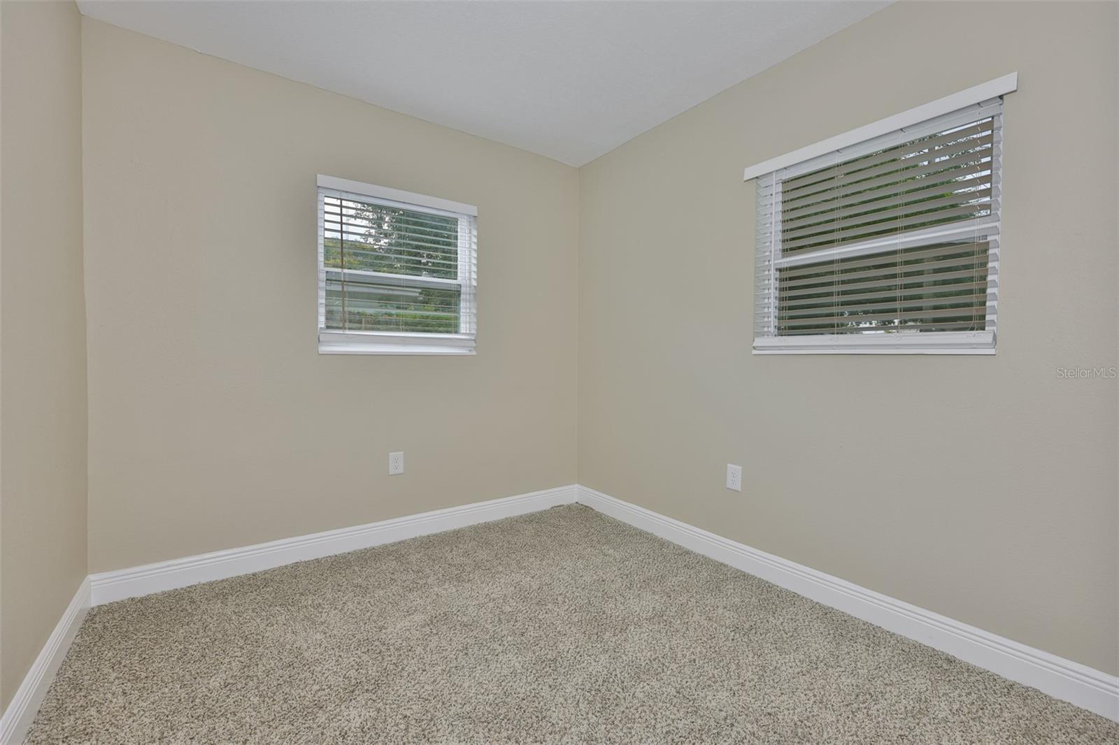 2450 40TH AVE N, ST PETERSBURG, FL — photo 24