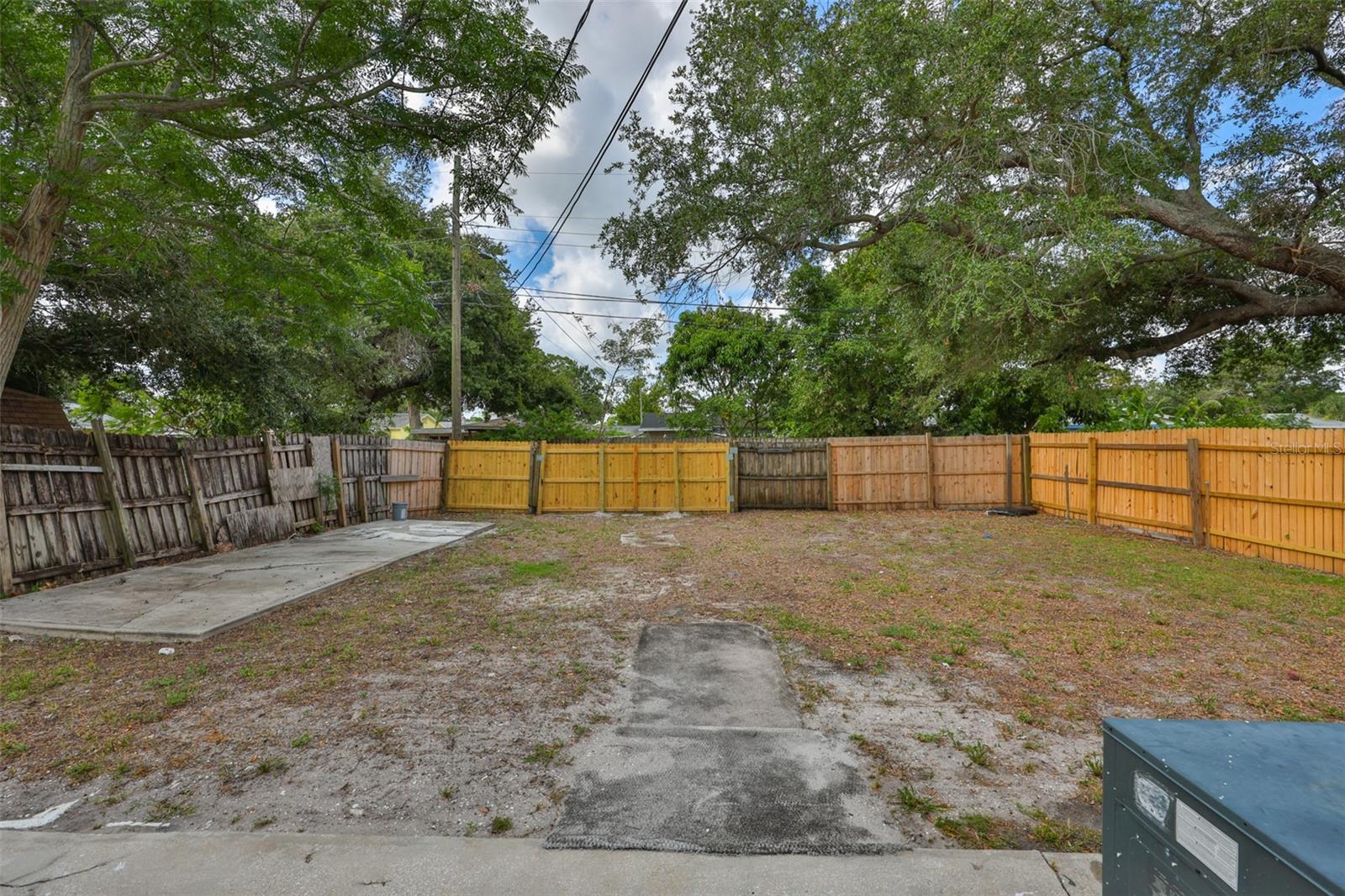 2450 40TH AVE N, ST PETERSBURG, FL — photo 26