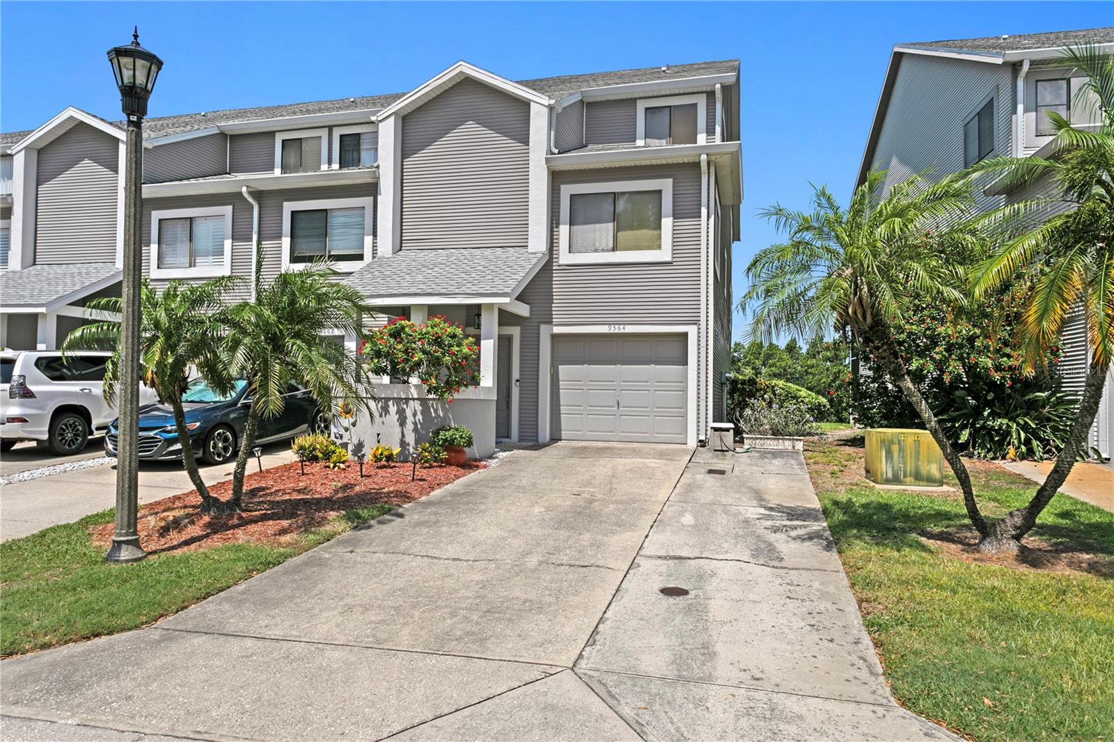 9564 TARA CAY CT, SEMINOLE, FL
