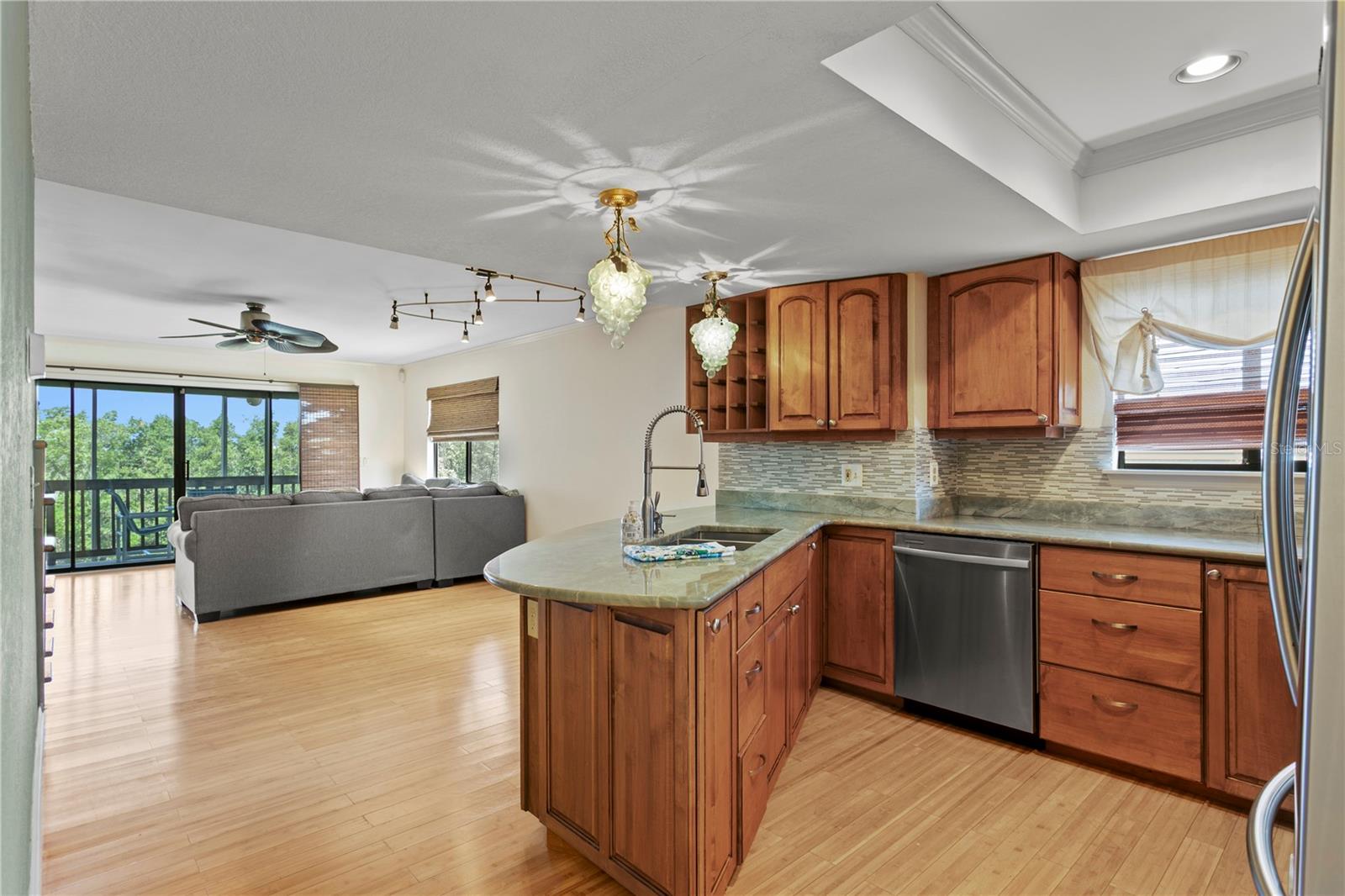 9564 TARA CAY CT, SEMINOLE, FL — photo 4