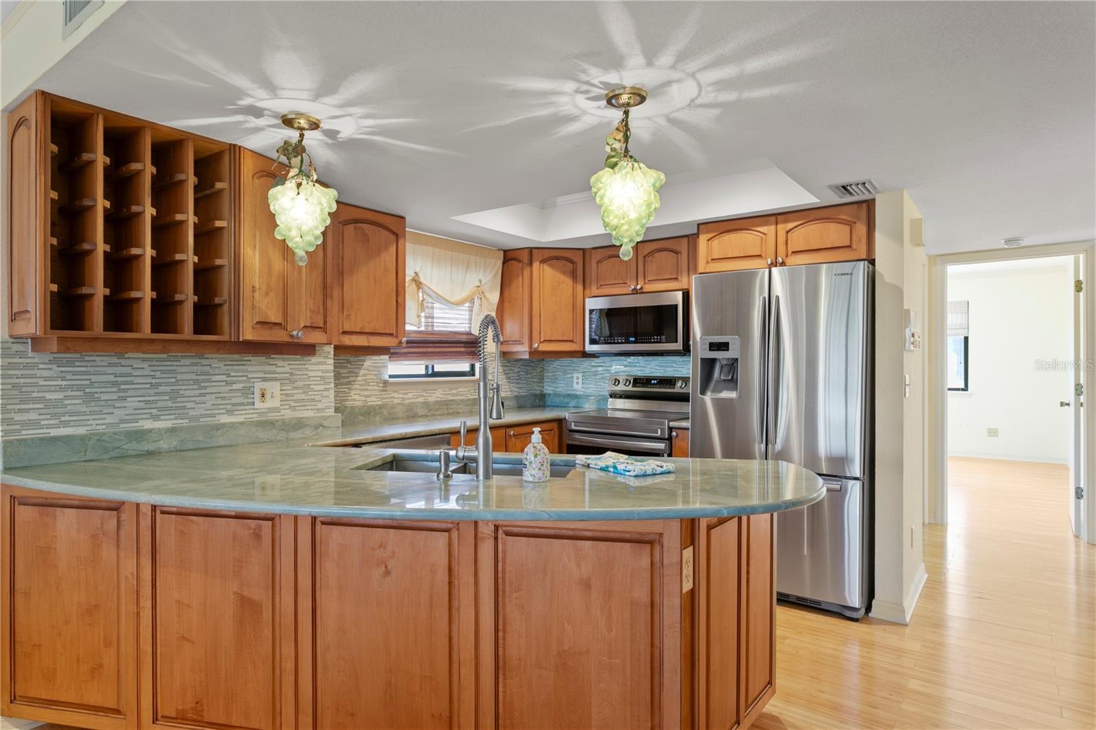 9564 TARA CAY CT, SEMINOLE, FL — photo 8