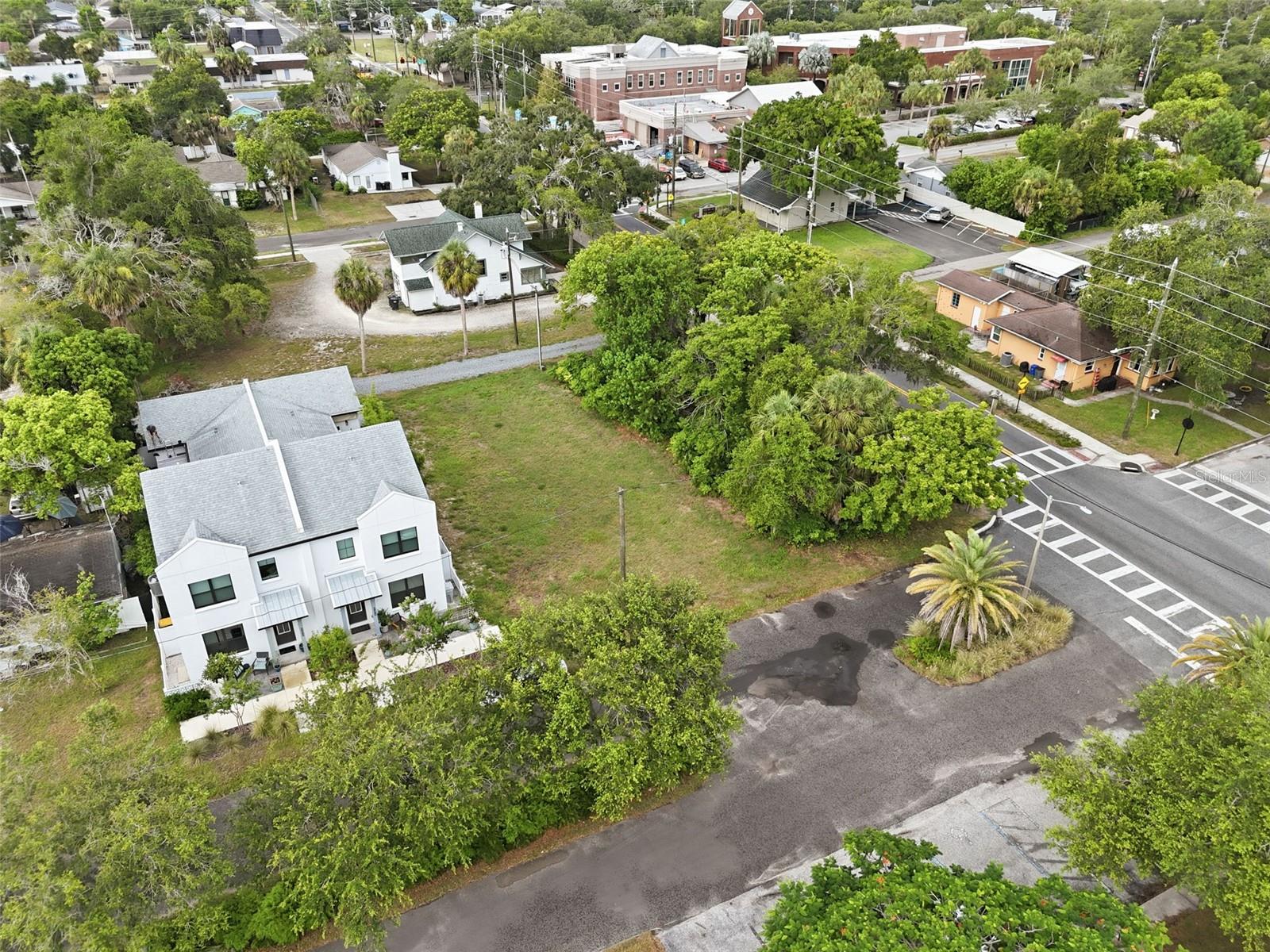 5972 CENTRAL AVE, NEW PORT RICHEY, FL — photo 2