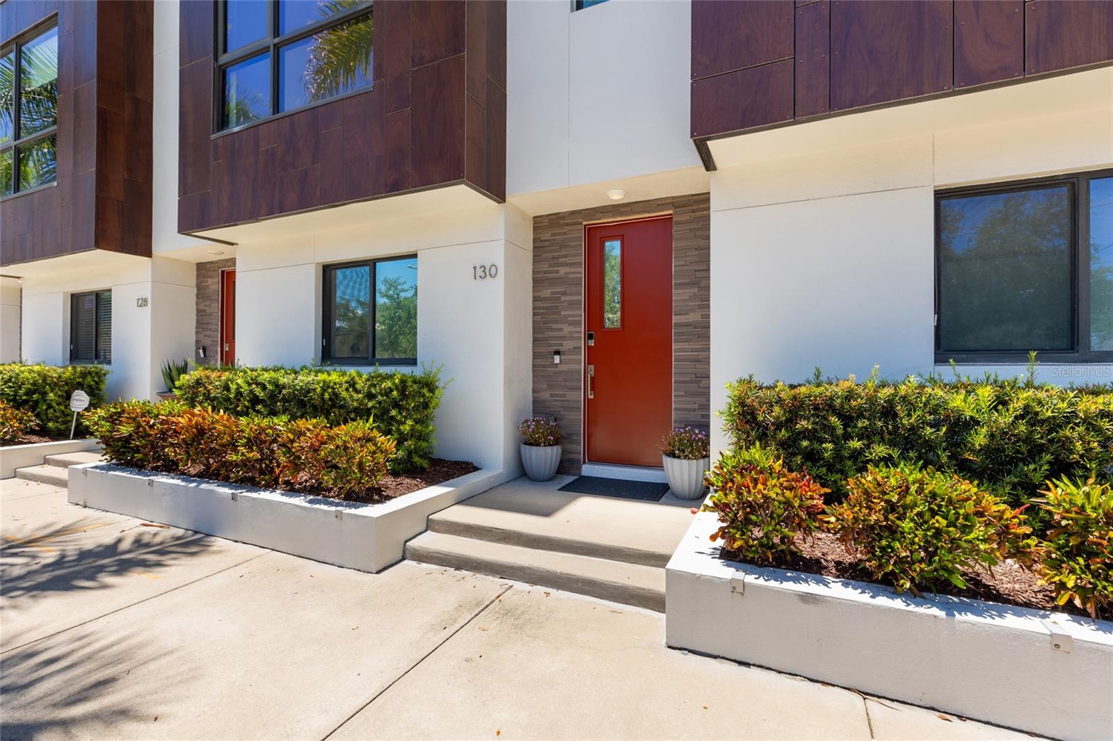 130 8TH ST N, ST PETERSBURG, FL — photo 18