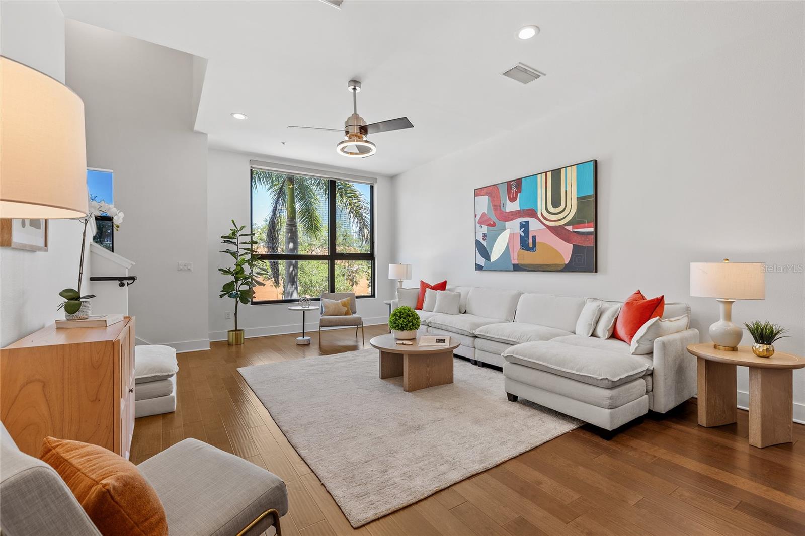 130 8TH ST N, ST PETERSBURG, FL — photo 33