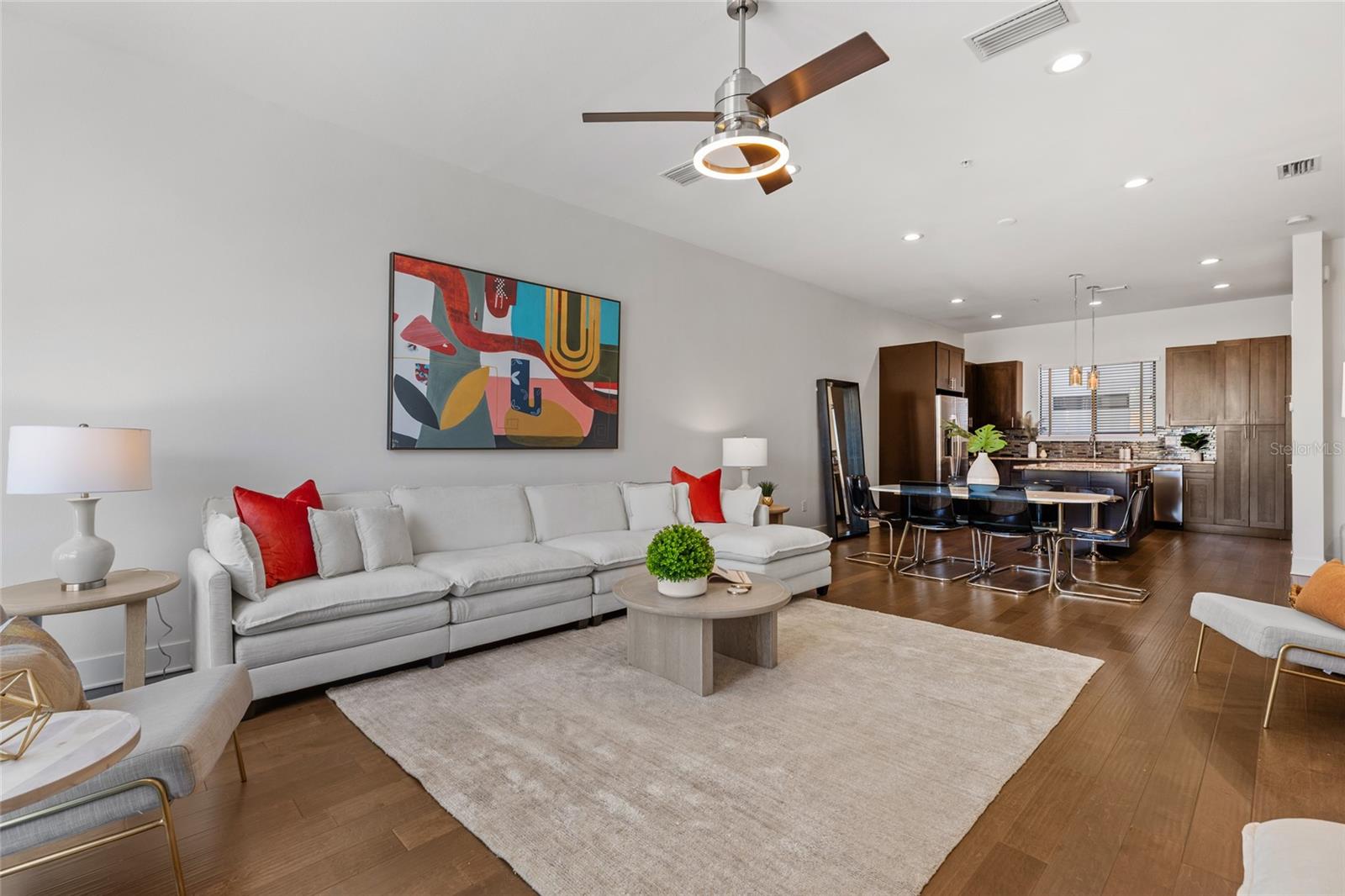 130 8TH ST N, ST PETERSBURG, FL — photo 35