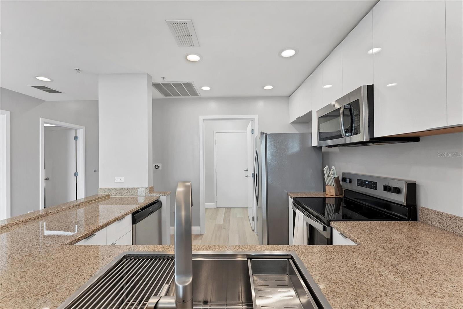 525 E JACKSON ST #705, ORLANDO, FL — photo 11