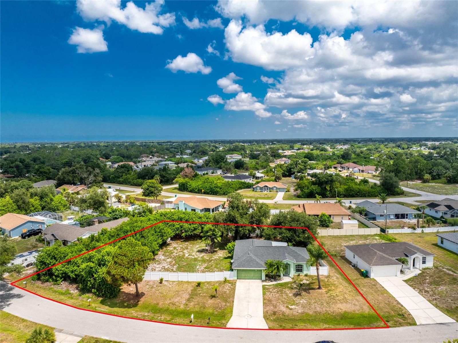 11082 VANESSA AVE, ENGLEWOOD, FL — photo 2
