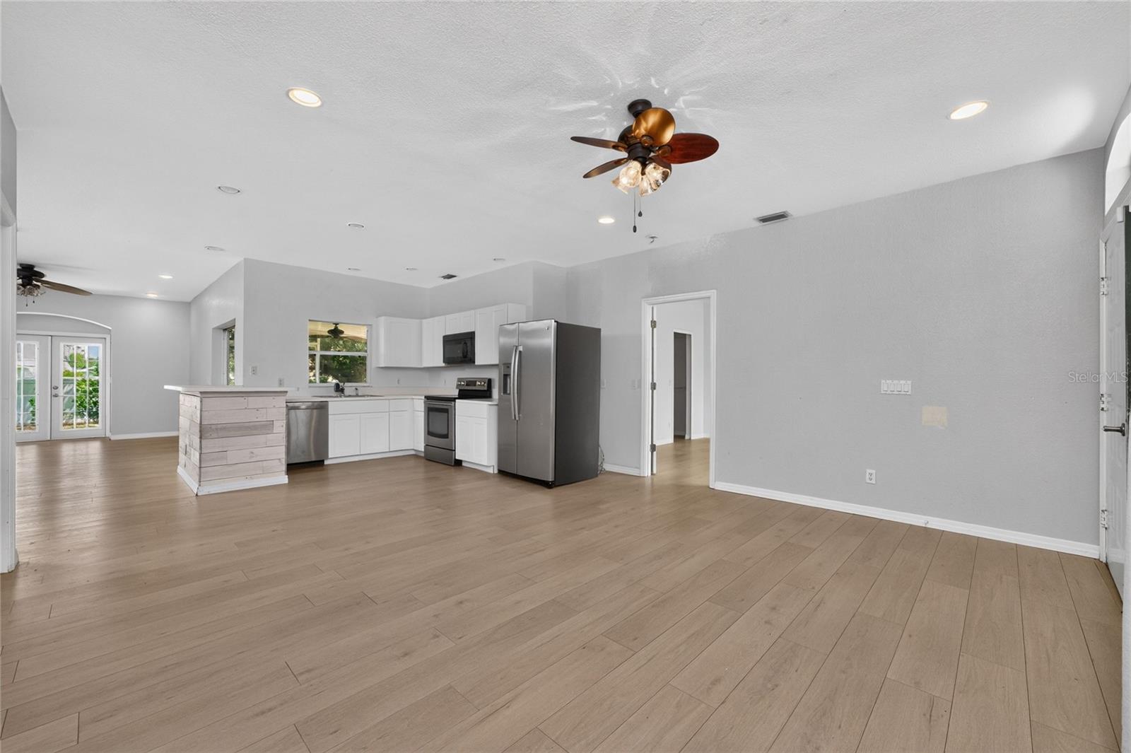 11082 VANESSA AVE, ENGLEWOOD, FL — photo 9