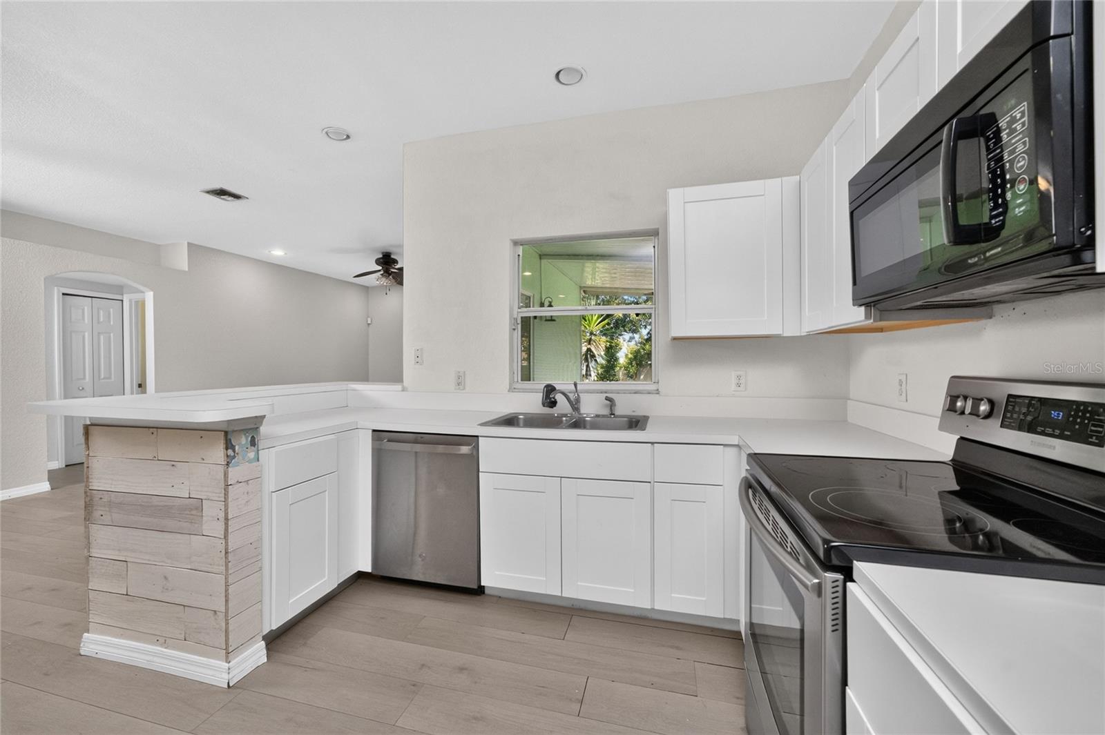 11082 VANESSA AVE, ENGLEWOOD, FL — photo 12