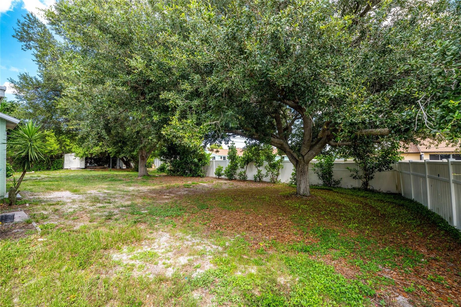 11082 VANESSA AVE, ENGLEWOOD, FL — photo 35