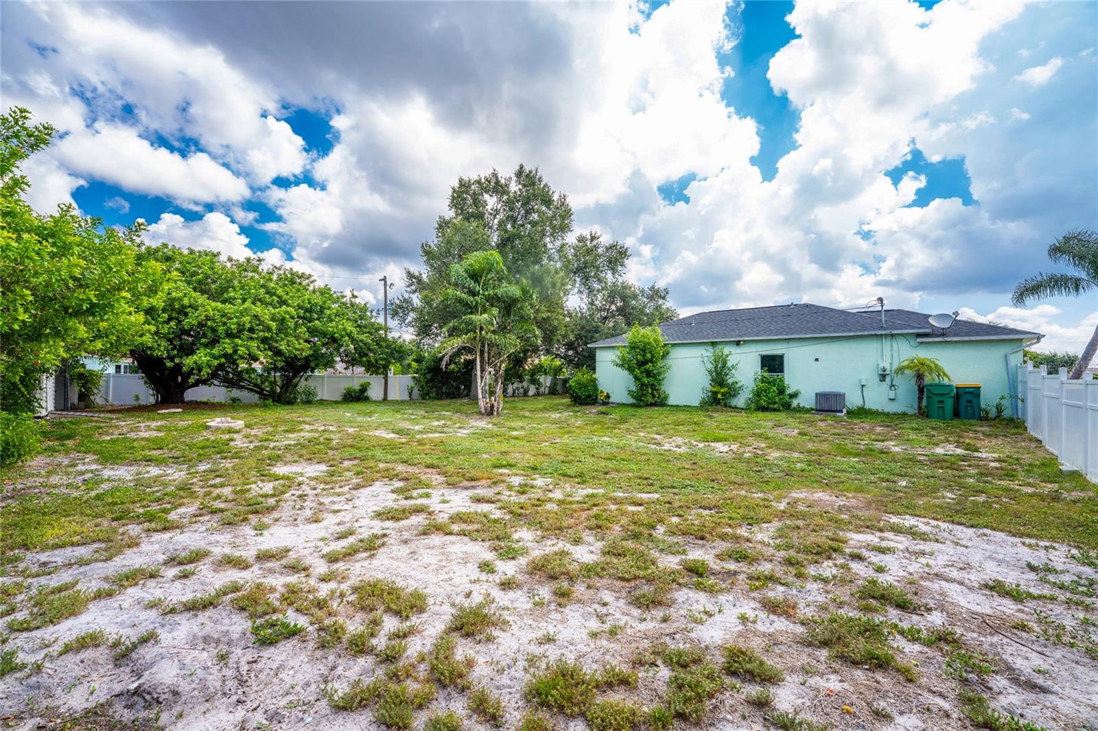 11082 VANESSA AVE, ENGLEWOOD, FL — photo 42