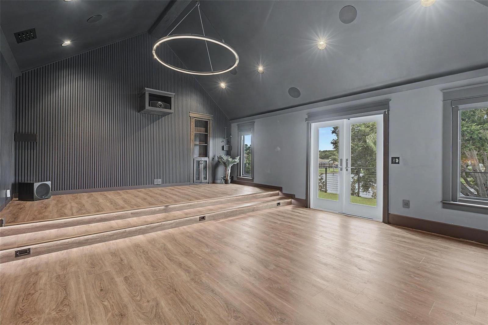 3781 EXECUTIVE DR, PALM HARBOR, FL — photo 31